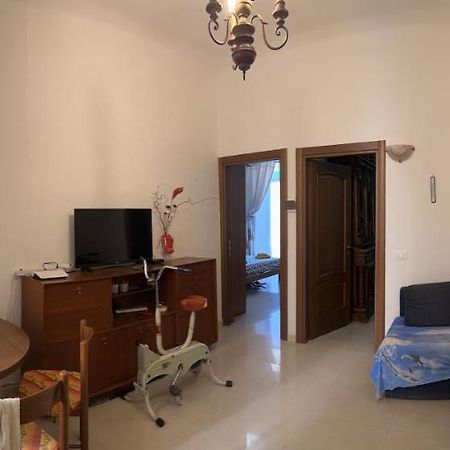 Alloggio In Centro Ben Servito سافونا المظهر الخارجي الصورة